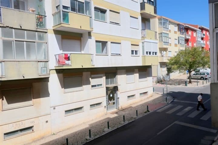 2 bedrooms apartment for sale in Cacem e Sao Marcos, Portugal - Image 5