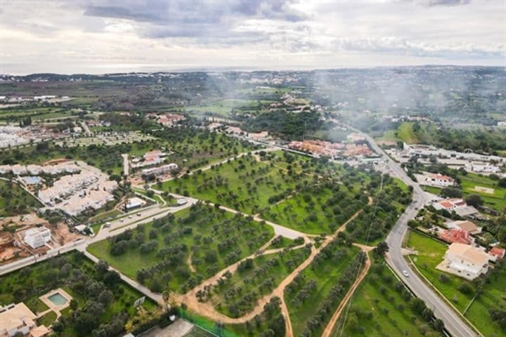 Building for sale in Quarteira, Portugal - Image 4