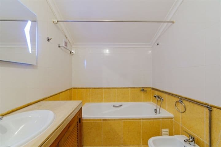 1 bedroom apartment for sale in Lisbon, Portugal - Image 7