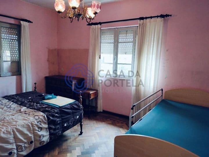 House for sale in Sao Paio De Oleiros, Portugal - Image 12