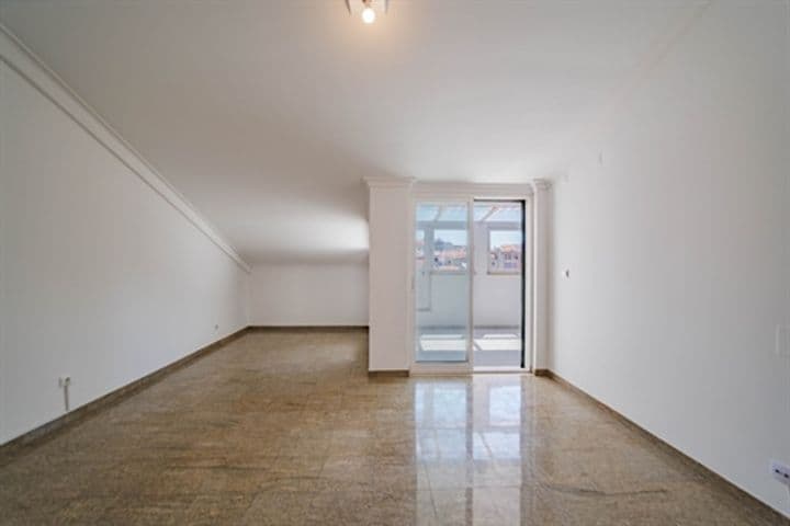 1 bedroom apartment for sale in Lisbon, Portugal - Image 2