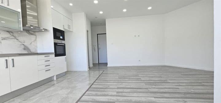 2 bedrooms apartment for sale in Massama e Monte Abraao, Portugal - Image 3