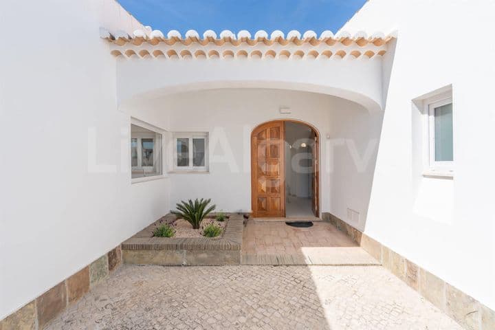 4 bedrooms house for sale in Praia da Luz, Portugal - Image 2