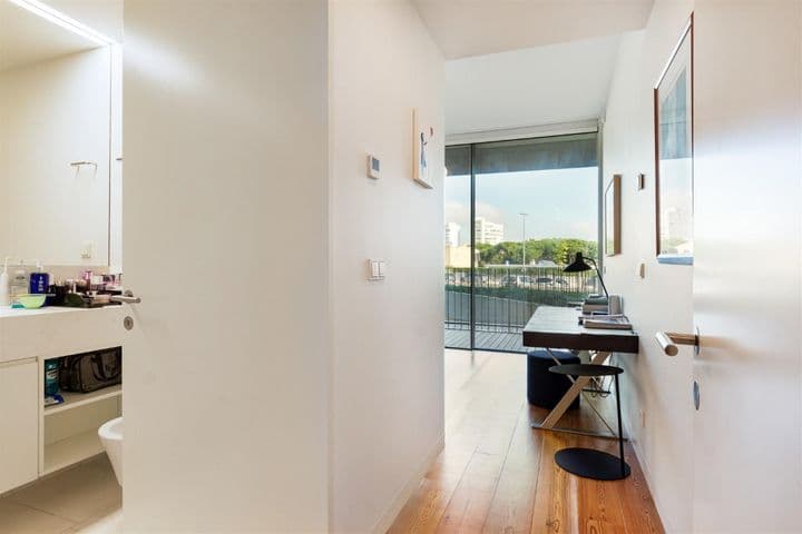 2 bedrooms apartment for sale in Cascais e Estoril, Portugal - Image 12