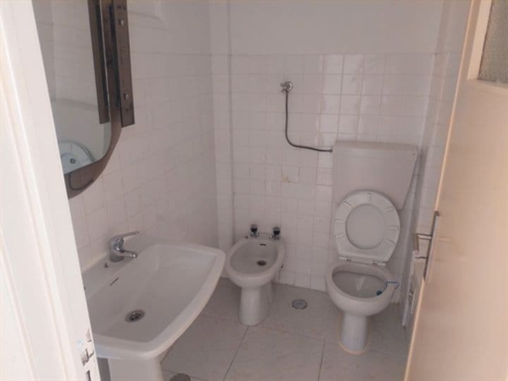 1 bedroom apartment for sale in Lisbon, Portugal - Image 6