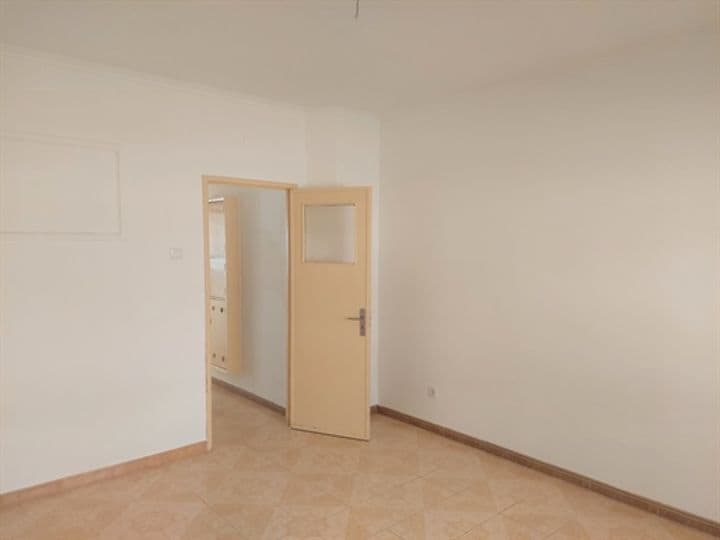 1 bedroom apartment for sale in Lisbon, Portugal - Image 12