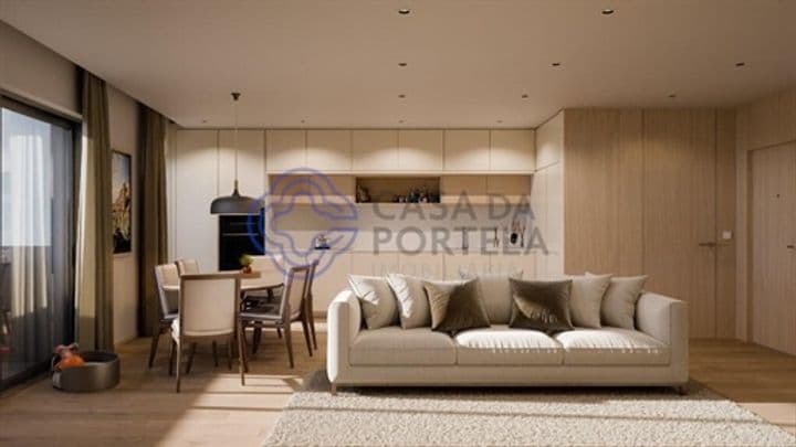 Apartment for sale in Oliveira Do Douro, Portugal - Image 2