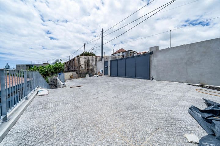 House for sale in Sao Martinho, Portugal - Image 8