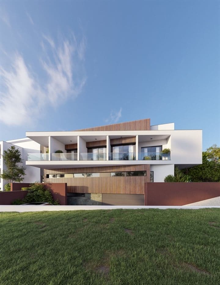 Building for sale in Albufeira (Olhos de Agua), Portugal - Image 2