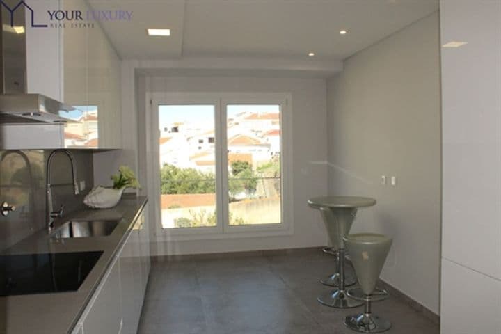 House for sale in Carcavelos e Parede, Portugal - Image 2