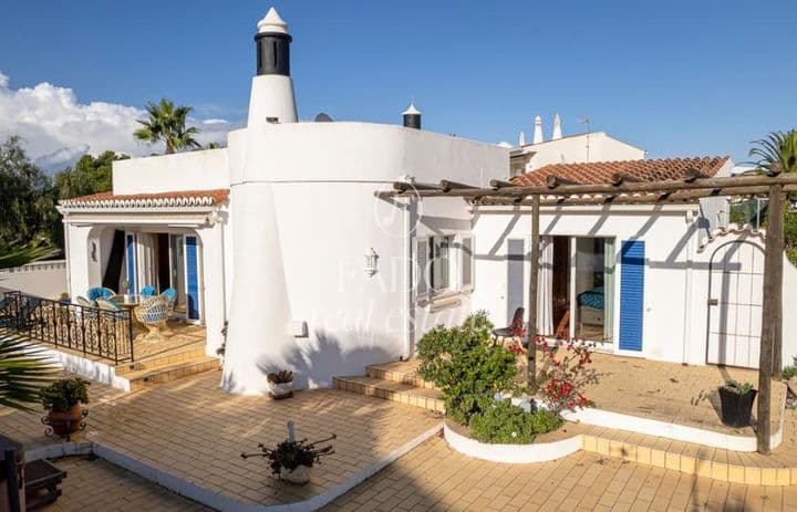 3 bedrooms house for sale in Lagoa e Carvoeiro, Portugal - Image 3