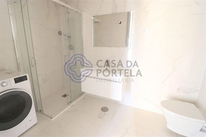 Apartment for sale in Oliveira Do Douro, Portugal - Image 11