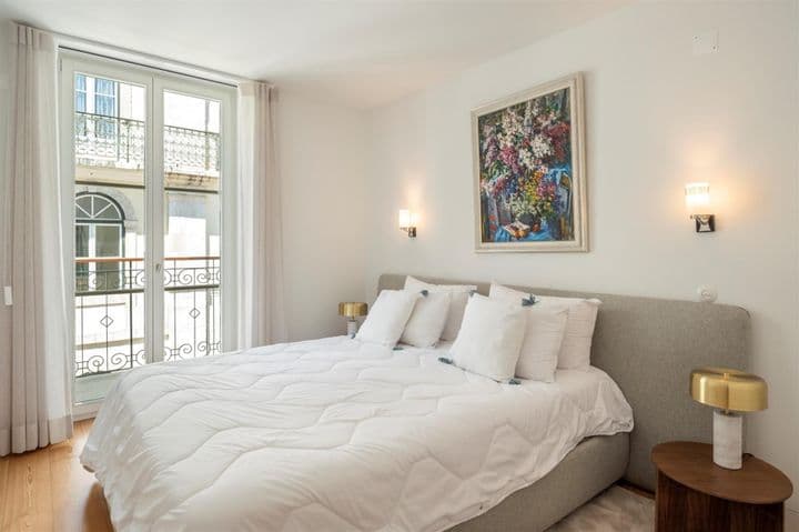 2 bedrooms apartment for sale in Chiado, Portugal - Image 4