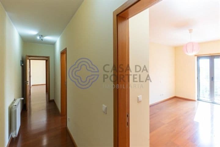 Apartment for sale in Oliveira Do Douro, Portugal - Image 11