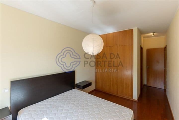 Apartment for sale in Oliveira Do Douro, Portugal - Image 3