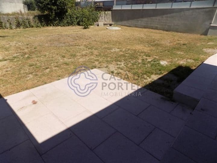 House for sale in Pedroso, Portugal - Image 12