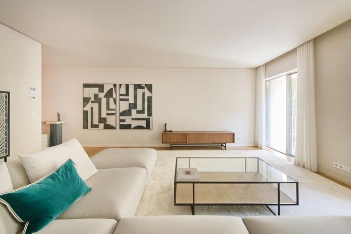 2 bedrooms apartment for sale in Santo Antonio, Portugal - Image 6