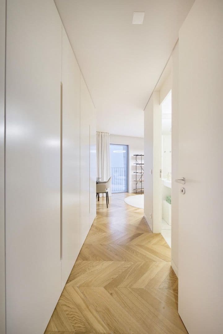 2 bedrooms apartment for sale in Santo Antonio, Portugal - Image 9