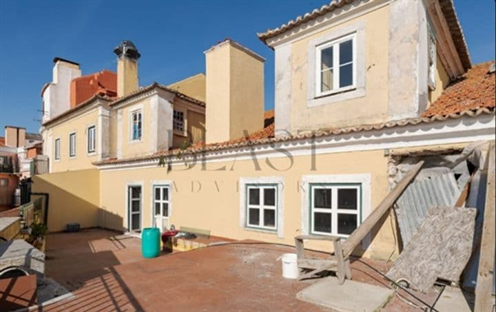 Building for sale in Paco de Arcos, Portugal - Image 2