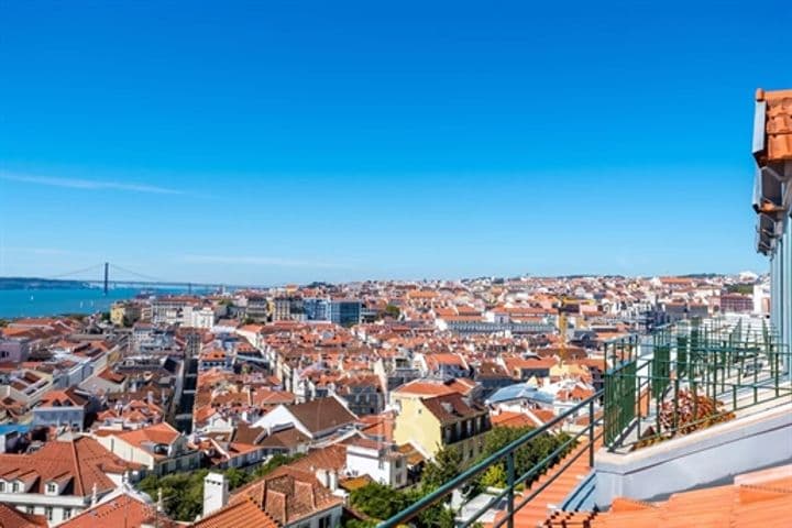 1 bedroom apartment for sale in Santa Maria Maior, Portugal - Image 12