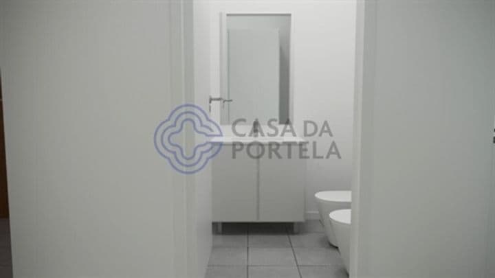 Apartment for sale in Santo Antonio dos Cavaleiros e Frielas, Portugal - Image 4