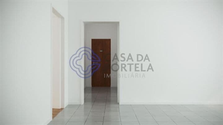 Apartment for sale in Santo Antonio dos Cavaleiros e Frielas, Portugal - Image 7