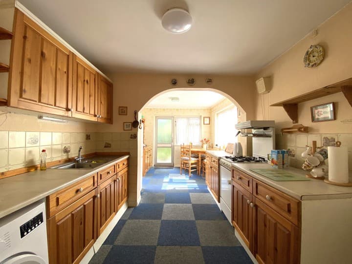 2 bedrooms house for sale in Rayleigh, United Kingdom - Image 4