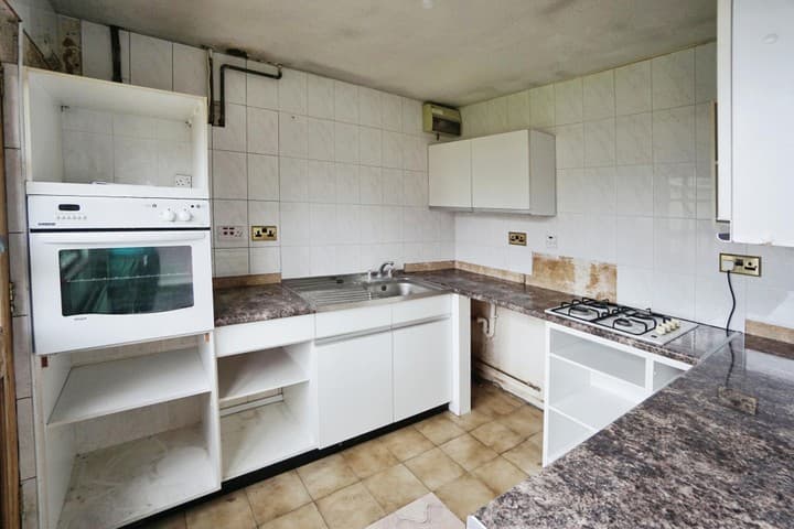 2 bedrooms house for sale in Willenhall, United Kingdom - Image 3