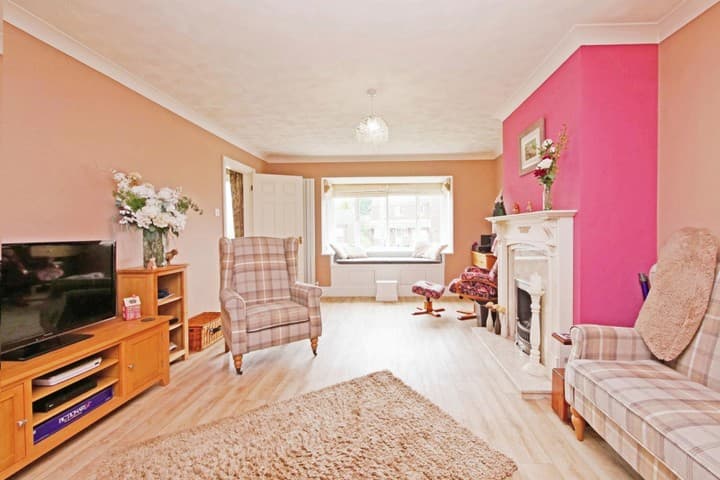 3 bedrooms house for sale in Market Weighton, United Kingdom - Image 2