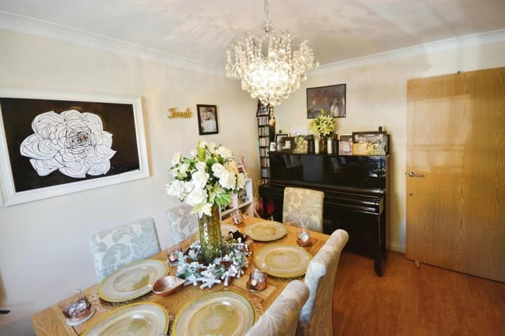 4 bedrooms house for sale in Waltham Cross, United Kingdom - Image 9