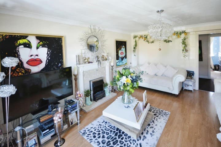 4 bedrooms house for sale in Waltham Cross, United Kingdom - Image 6