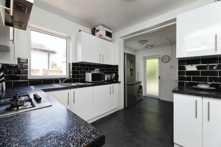 4 bedrooms house for sale in Ilford, United Kingdom - Image 5