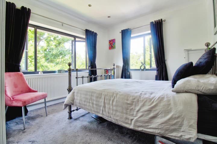 3 bedrooms house for sale in Romford, United Kingdom - Image 27