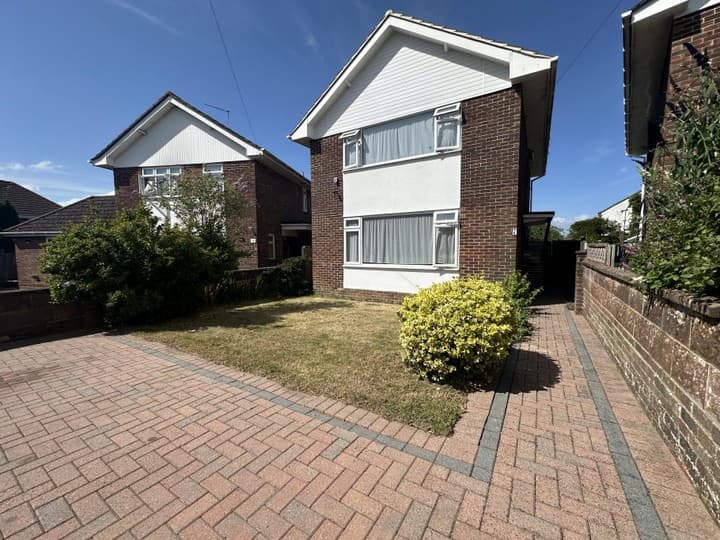 3 bedrooms house for sale in Waterlooville, United Kingdom - Image 2