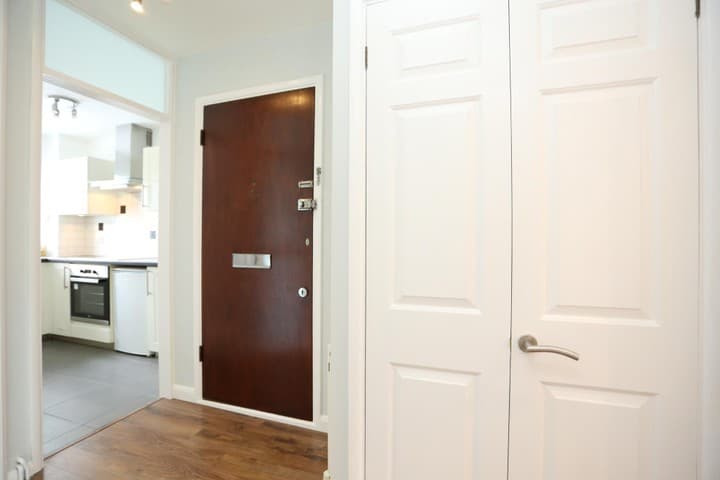 1 bedroom apartment for sale in Chislehurst, United Kingdom - Image 3