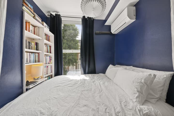 1 bedroom apartment for sale in London, United Kingdom - Image 12