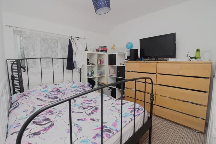 3 bedrooms house for sale in Dagenham, United Kingdom - Image 10