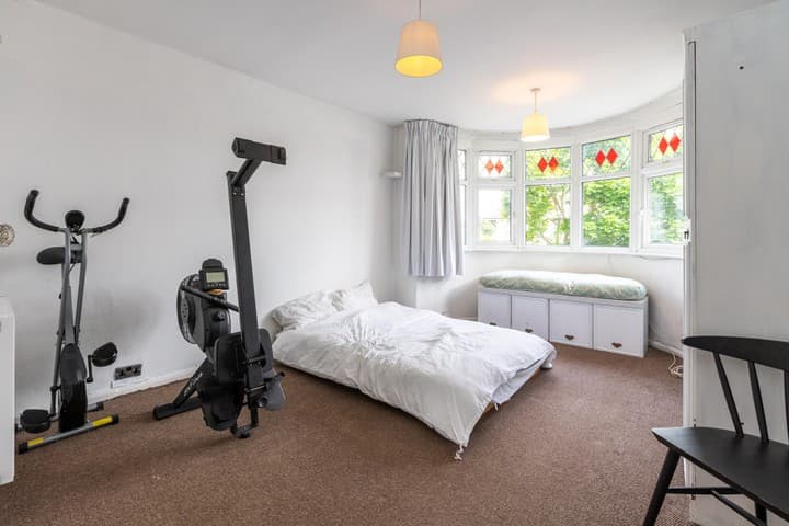 4 bedrooms house for sale in London, United Kingdom - Image 16