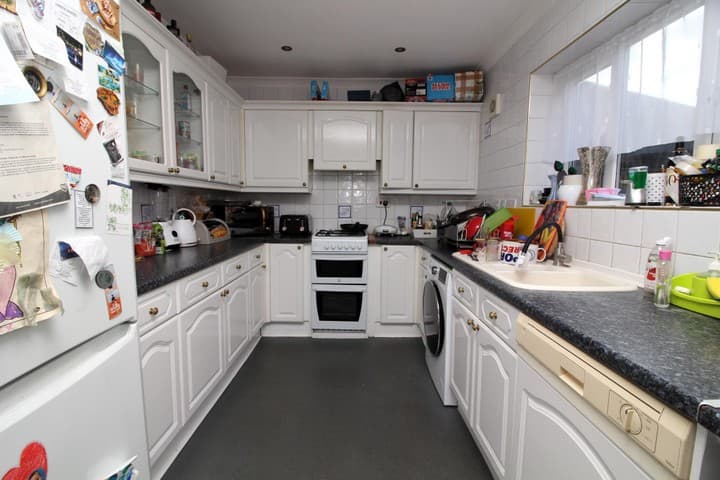 3 bedrooms house for sale in Dagenham, United Kingdom - Image 4