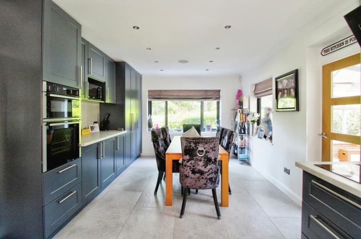 3 bedrooms house for sale in Romford, United Kingdom - Image 13