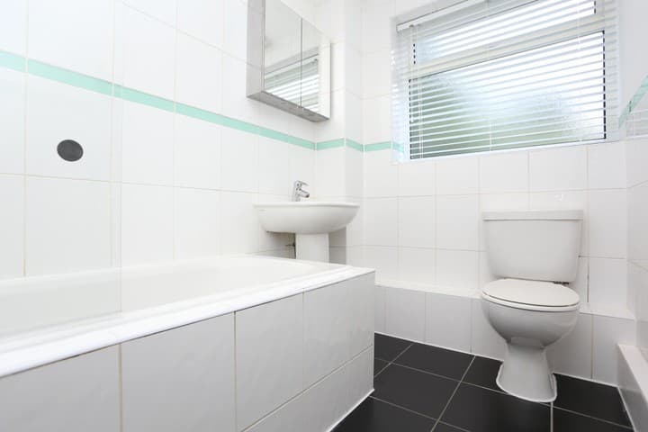 1 bedroom apartment for sale in Chislehurst, United Kingdom - Image 7