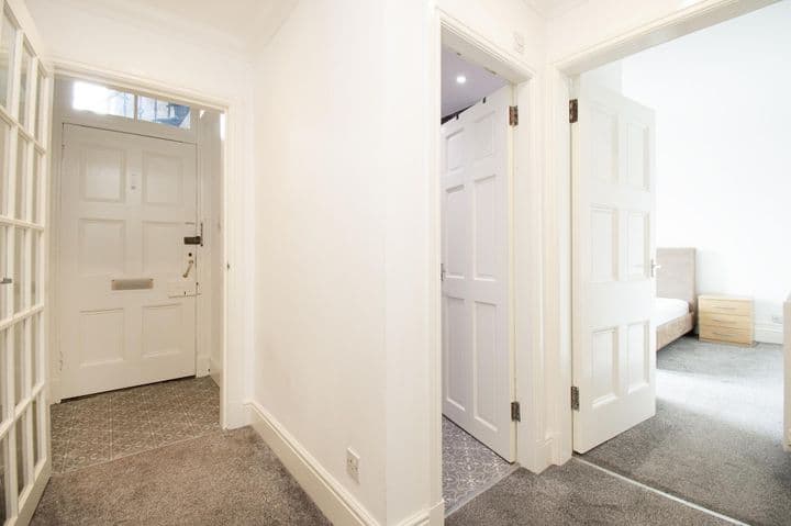 1 bedroom apartment for sale in Montrose, United Kingdom - Image 6