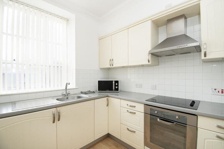 1 bedroom apartment for sale in Montrose, United Kingdom - Image 9