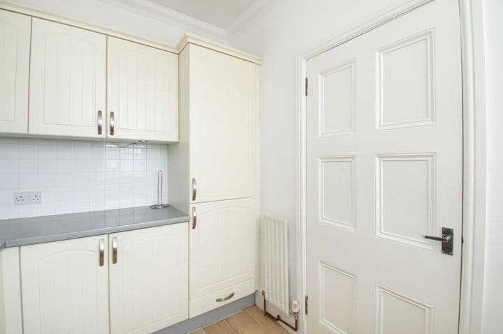 1 bedroom apartment for sale in Montrose, United Kingdom - Image 10