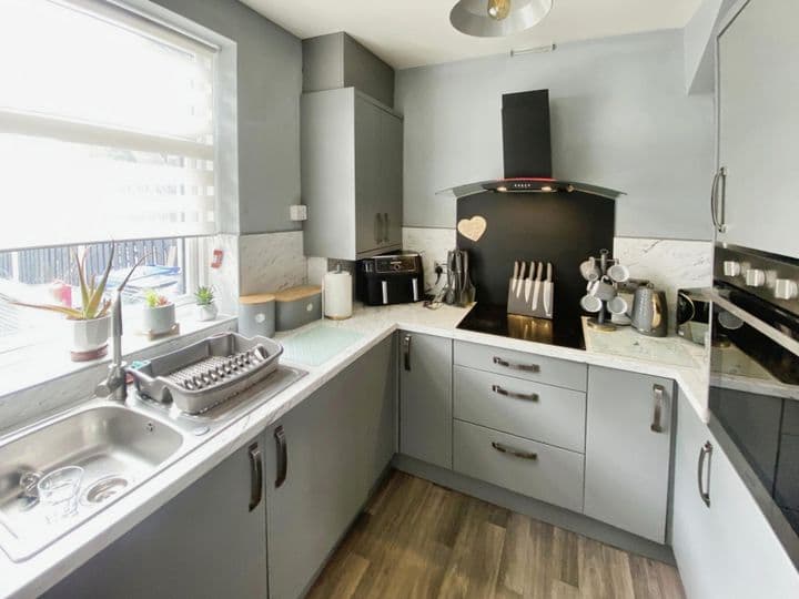 3 bedrooms house for sale in Sheffield, United Kingdom - Image 6