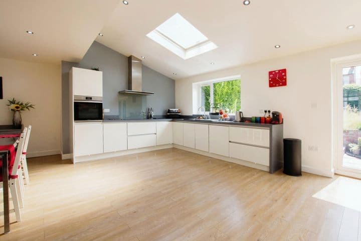 4 bedrooms house for sale in Nottingham, United Kingdom - Image 2