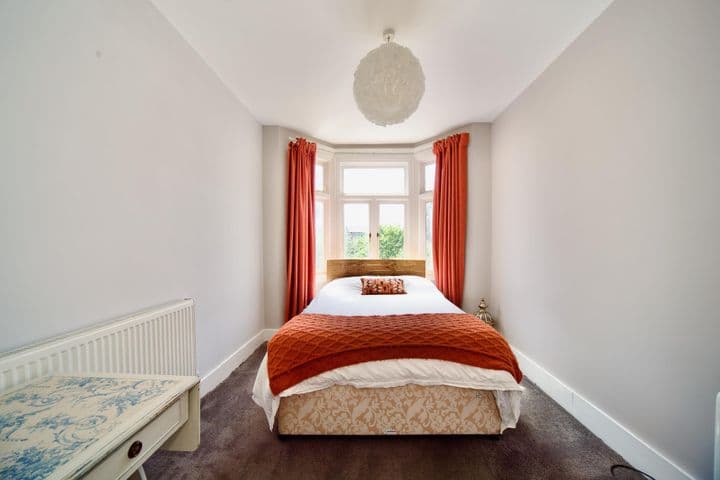 5 bedrooms house for sale in London, United Kingdom - Image 7