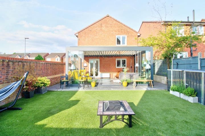 4 bedrooms house for sale in Manchester, United Kingdom - Image 4