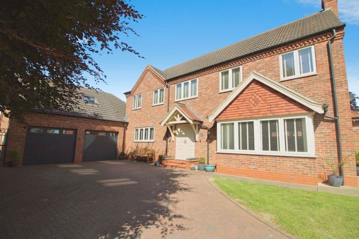 5 bedrooms house for sale in Brigg, United Kingdom - Image 2