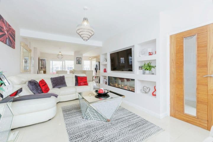 4 bedrooms house for sale in Leicester, United Kingdom - Image 2